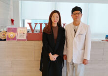 Announcer Jeongyeon Kim visited View Plastic Surgery Clinic.